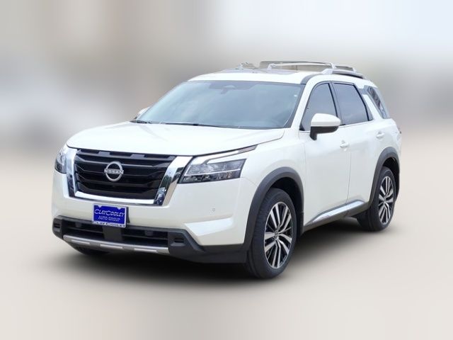 2024 Nissan Pathfinder Platinum