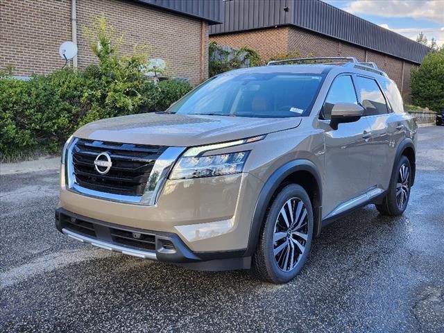 2024 Nissan Pathfinder Platinum