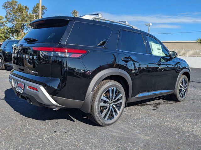 2024 Nissan Pathfinder Platinum