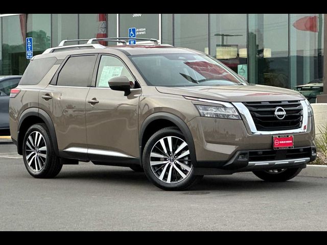 2024 Nissan Pathfinder Platinum