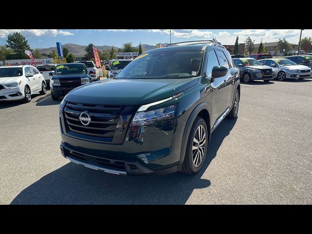 2024 Nissan Pathfinder Platinum