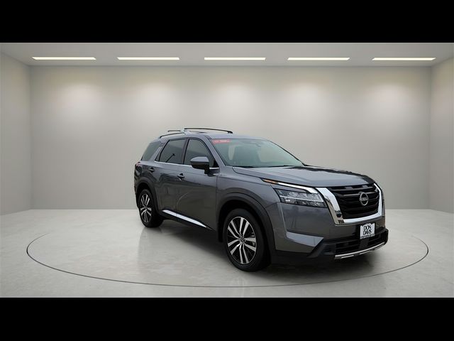 2024 Nissan Pathfinder Platinum