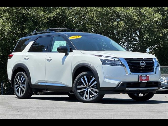 2024 Nissan Pathfinder Platinum