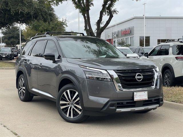 2024 Nissan Pathfinder Platinum