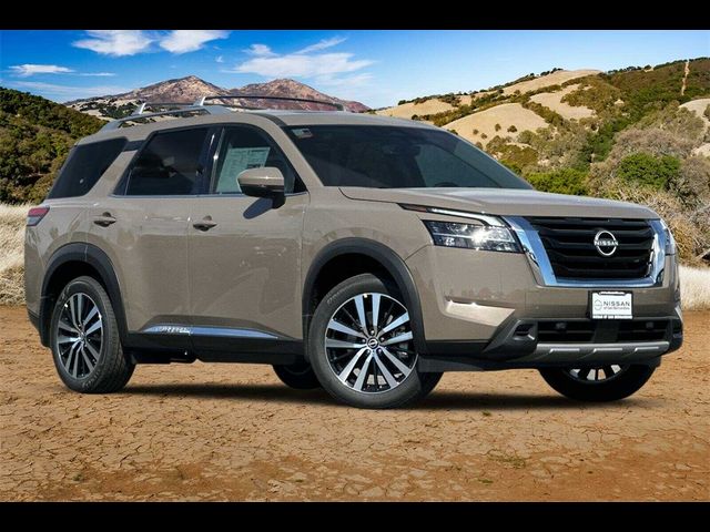 2024 Nissan Pathfinder Platinum