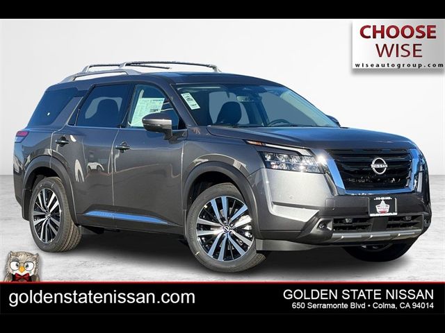 2024 Nissan Pathfinder Platinum