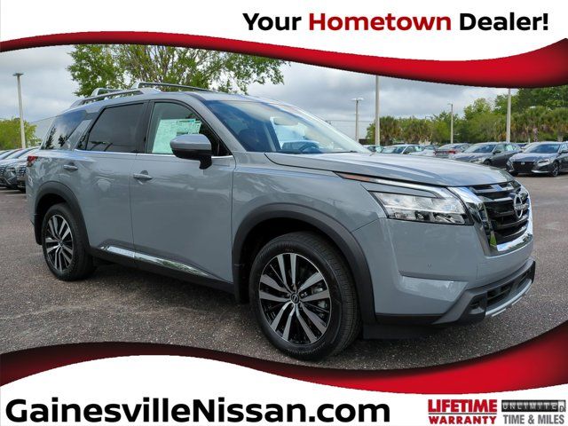 2024 Nissan Pathfinder Platinum