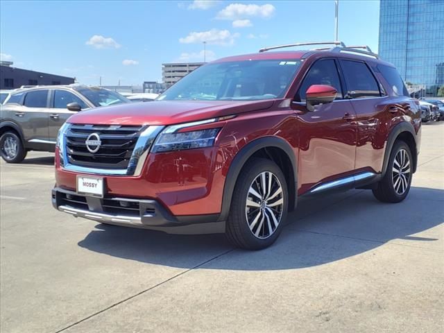 2024 Nissan Pathfinder Platinum