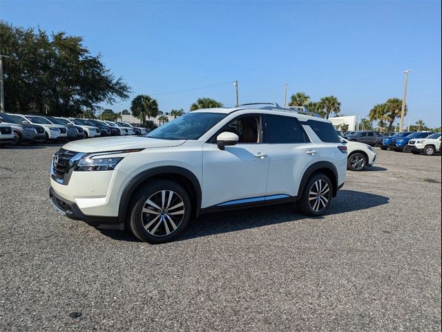 2024 Nissan Pathfinder Platinum