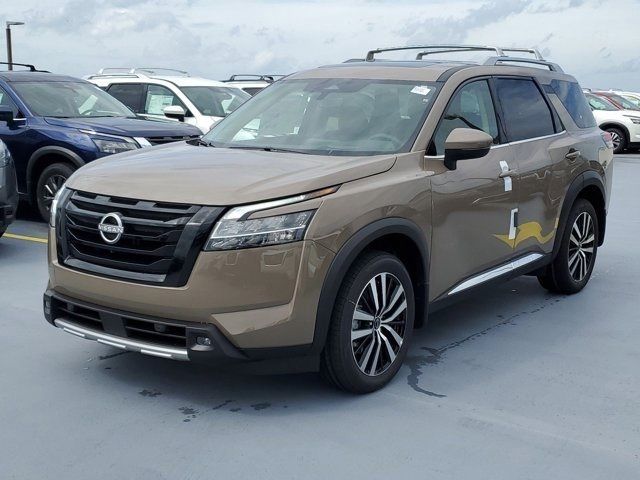 2024 Nissan Pathfinder Platinum