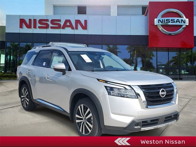 2024 Nissan Pathfinder Platinum