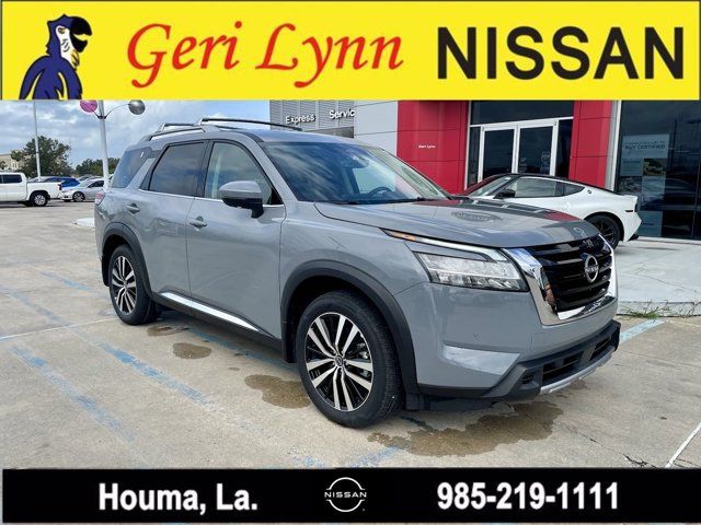 2024 Nissan Pathfinder Platinum