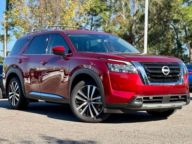 2024 Nissan Pathfinder Platinum