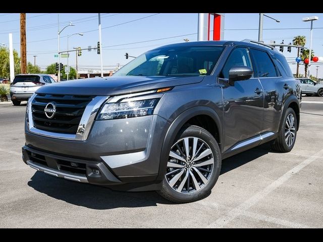 2024 Nissan Pathfinder Platinum