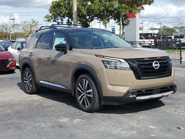 2024 Nissan Pathfinder Platinum