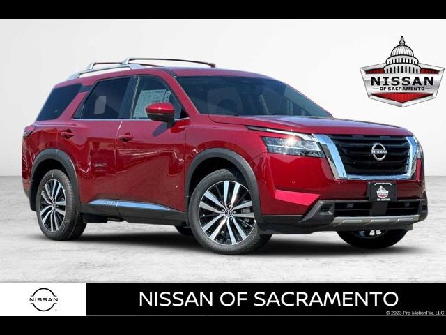 2024 Nissan Pathfinder Platinum