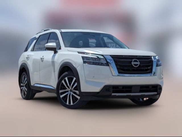 2024 Nissan Pathfinder Platinum