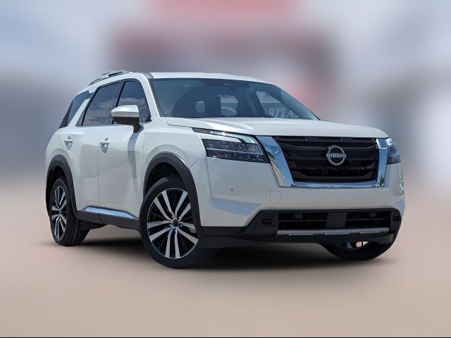 2024 Nissan Pathfinder Platinum