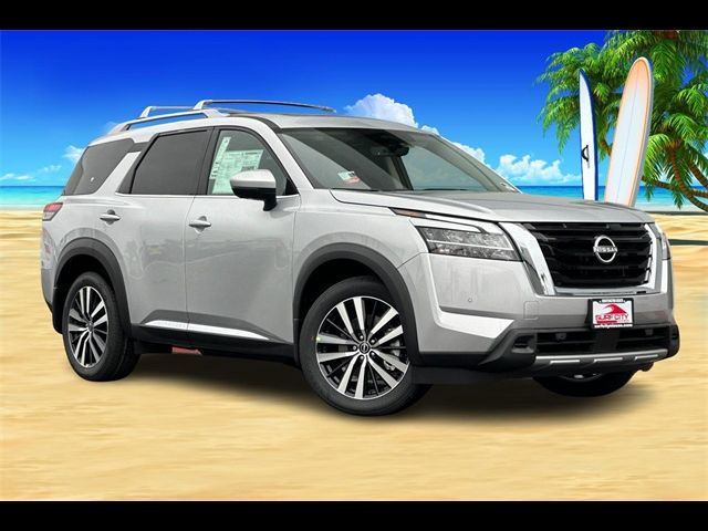 2024 Nissan Pathfinder Platinum