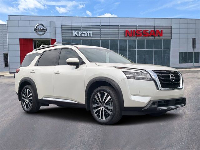 2024 Nissan Pathfinder Platinum