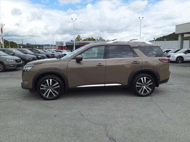 2024 Nissan Pathfinder Platinum