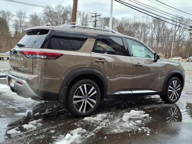 2024 Nissan Pathfinder Platinum