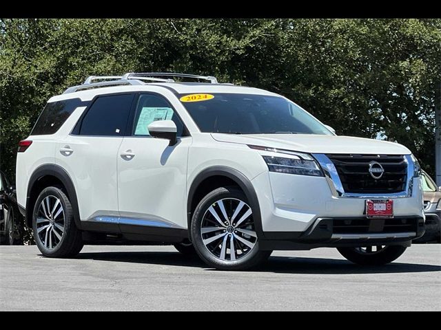 2024 Nissan Pathfinder Platinum