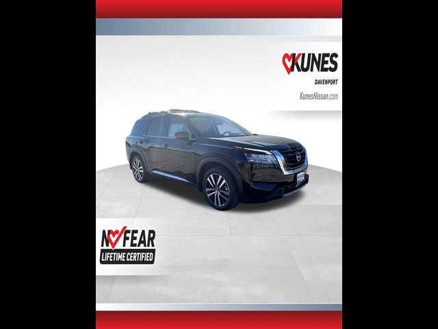 2024 Nissan Pathfinder Platinum