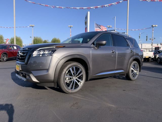 2024 Nissan Pathfinder Platinum