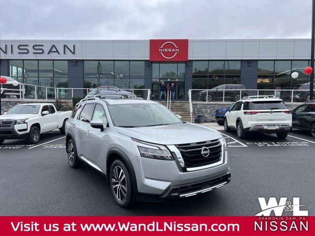 2024 Nissan Pathfinder Platinum