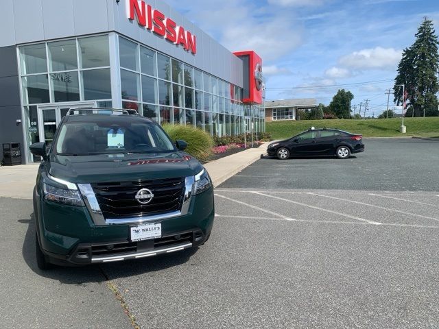 2024 Nissan Pathfinder Platinum