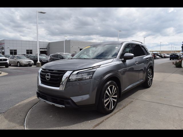 2024 Nissan Pathfinder Platinum