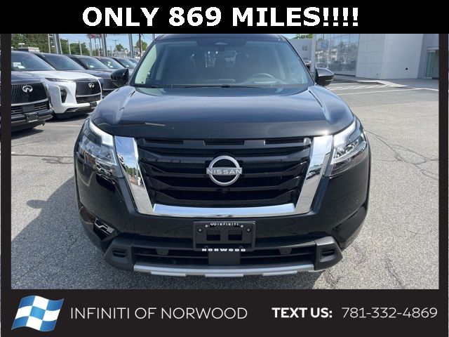 2024 Nissan Pathfinder Platinum