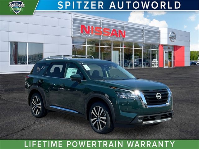 2024 Nissan Pathfinder Platinum