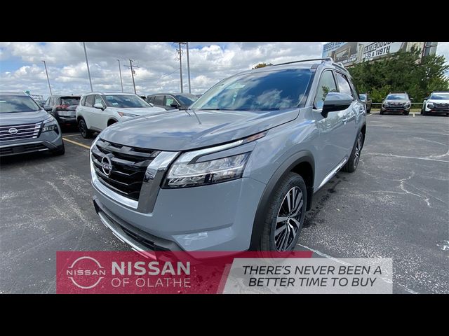 2024 Nissan Pathfinder Platinum