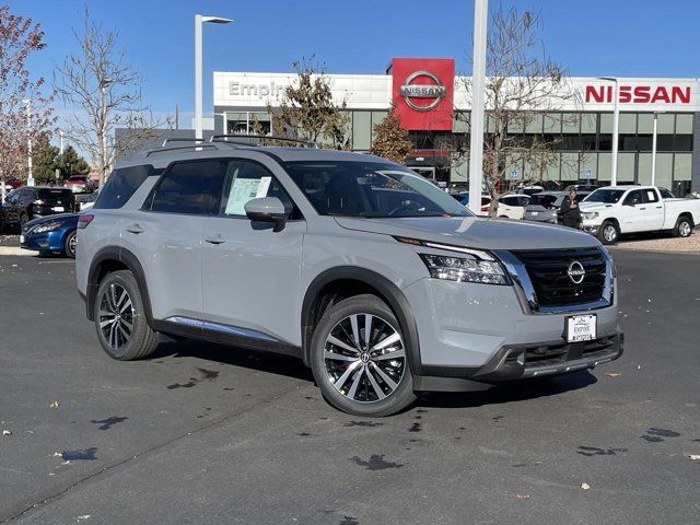 2024 Nissan Pathfinder Platinum