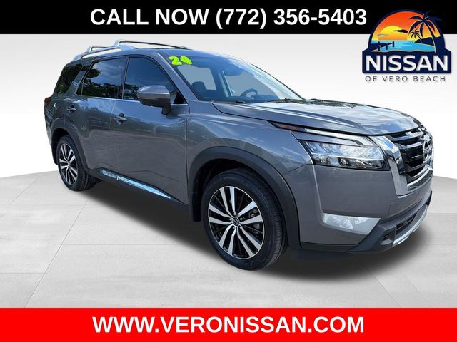2024 Nissan Pathfinder Platinum