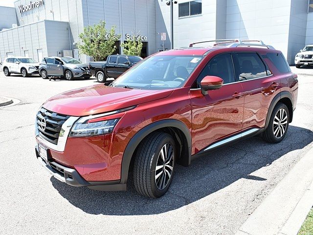 2024 Nissan Pathfinder Platinum