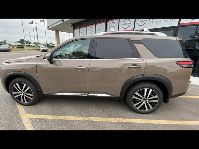 2024 Nissan Pathfinder Platinum