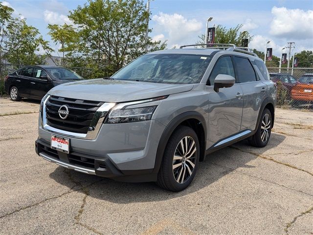 2024 Nissan Pathfinder Platinum