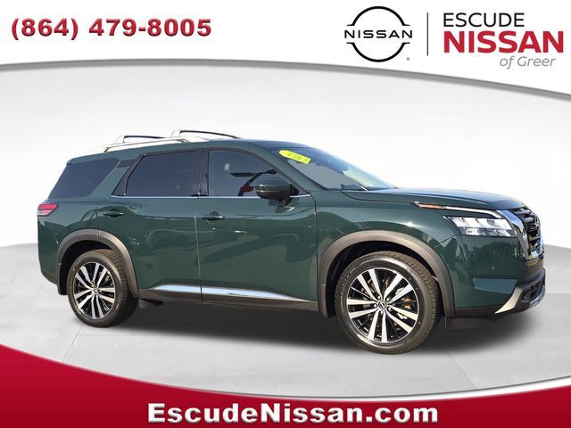 2024 Nissan Pathfinder Platinum