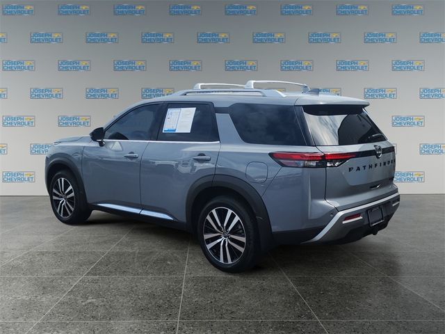 2024 Nissan Pathfinder Platinum