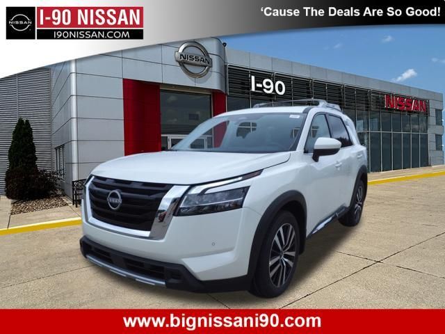 2024 Nissan Pathfinder Platinum