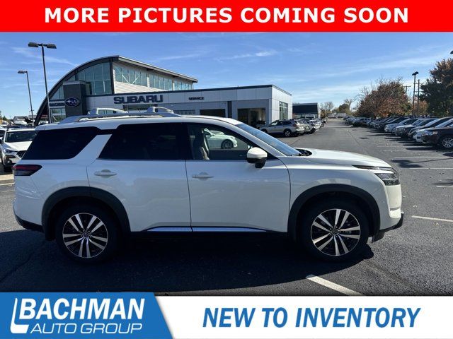 2024 Nissan Pathfinder Platinum