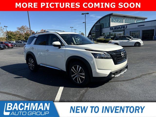 2024 Nissan Pathfinder Platinum