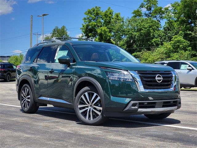 2024 Nissan Pathfinder Platinum