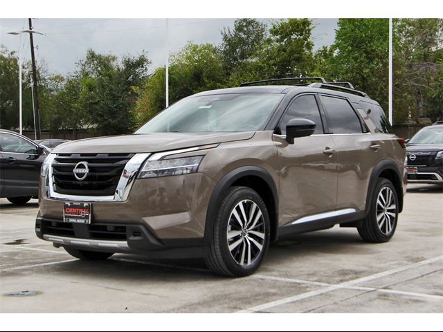 2024 Nissan Pathfinder Platinum