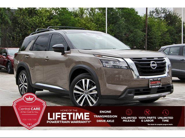 2024 Nissan Pathfinder Platinum