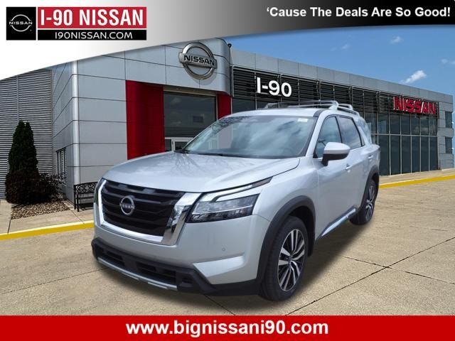 2024 Nissan Pathfinder Platinum