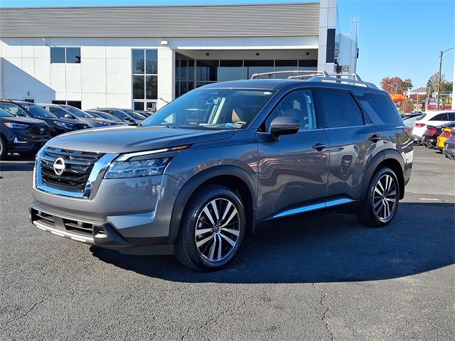 2024 Nissan Pathfinder Platinum